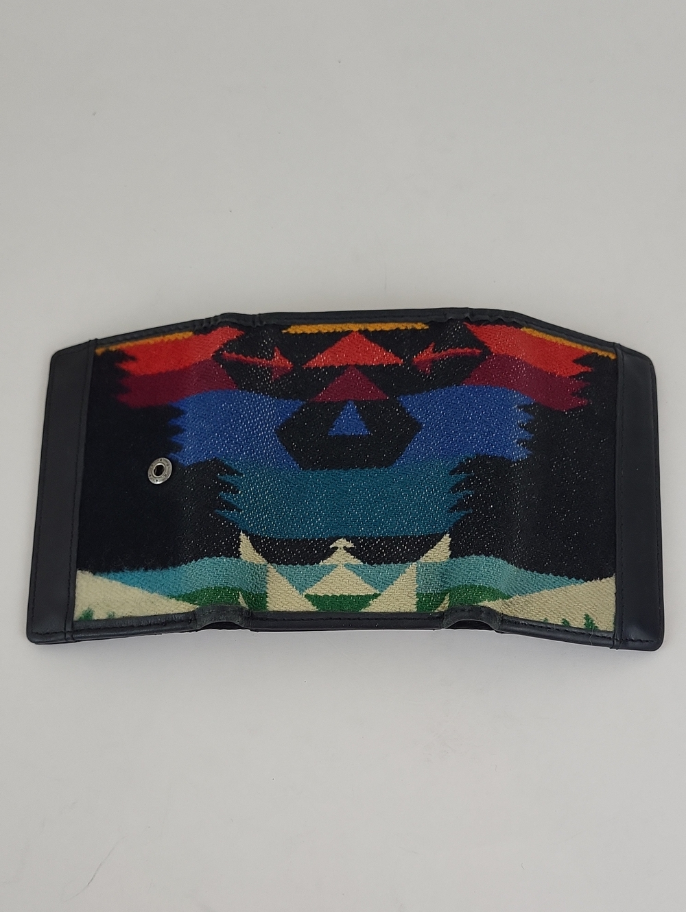Pendleton Trifold Wallet - Picture 8 of 16
